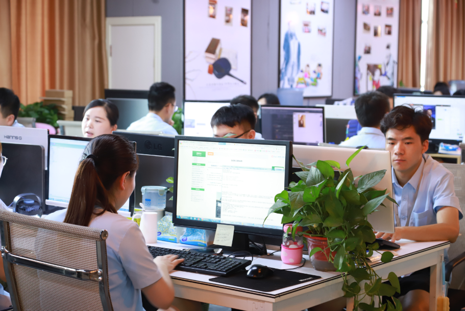 Deepen customer service and provide one-stop technical support